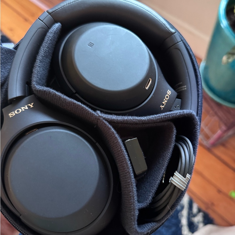 Sony Over-Ear WH-1000XM4 premium noise canceling Headphones - blue - Picture 6 of 9
